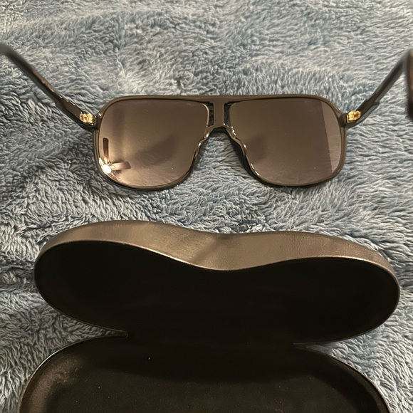 Carrera Black Sunglasses with Case Unisex - Picture 4 of 6